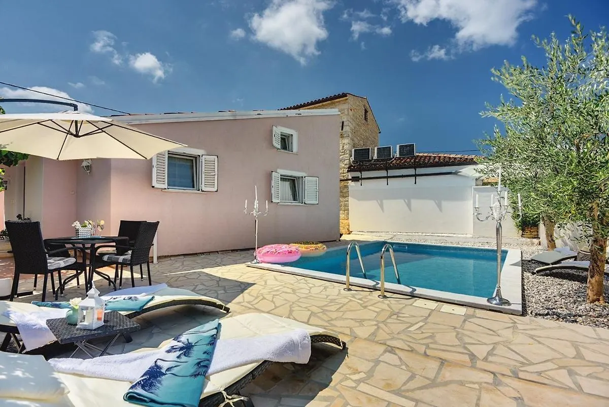 Holiday Home Michelle Sisan Croatia