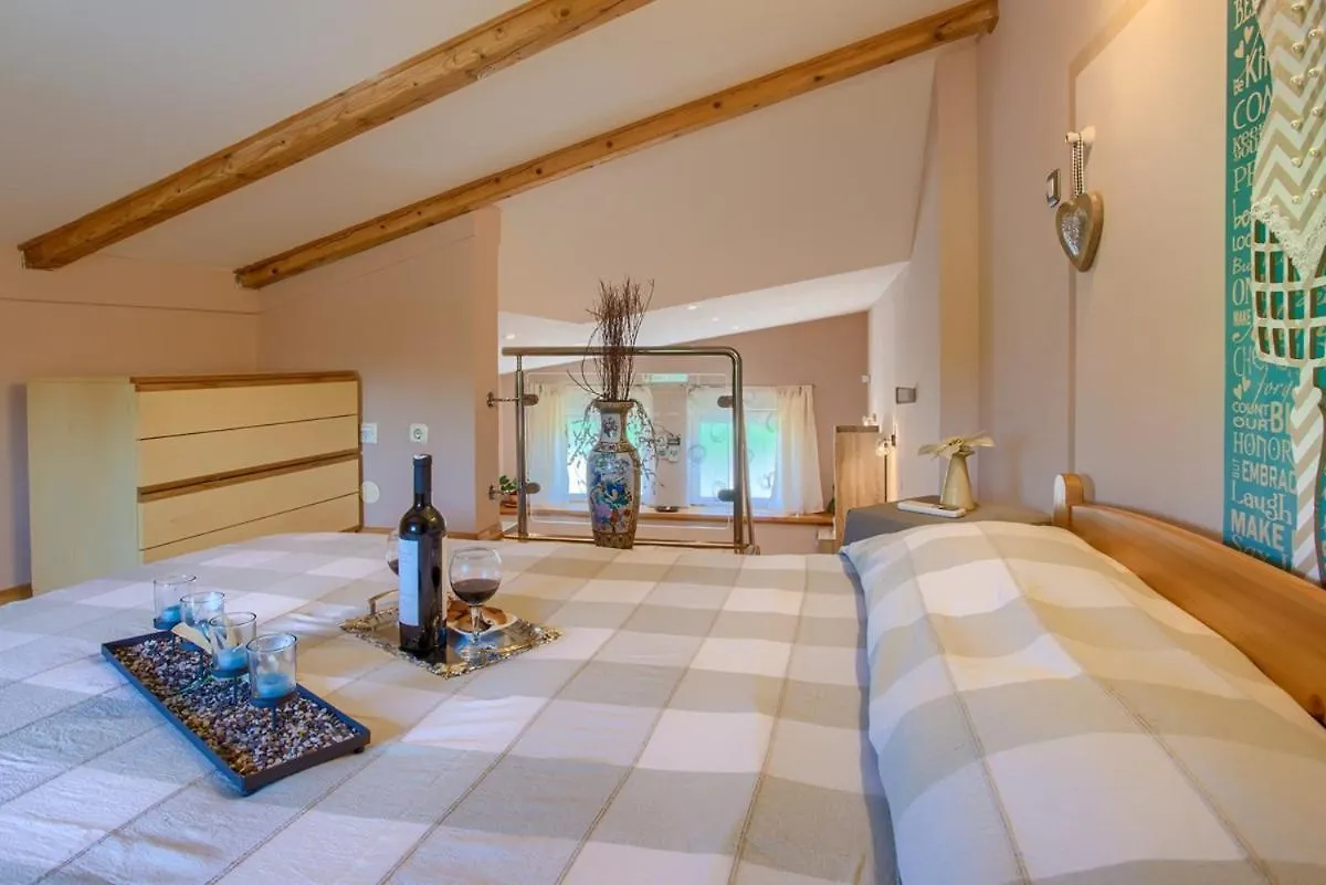 Holiday Home Michelle Sisan Croatia